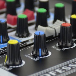 3/4 Kanals USB Mikser med Bluetooth